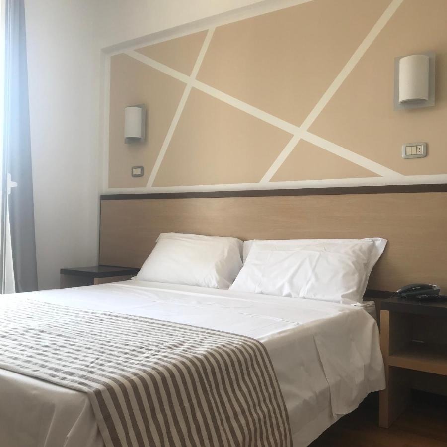 Hotel Royal Сан-Бенедетто-дель-Тронто Екстер'єр фото