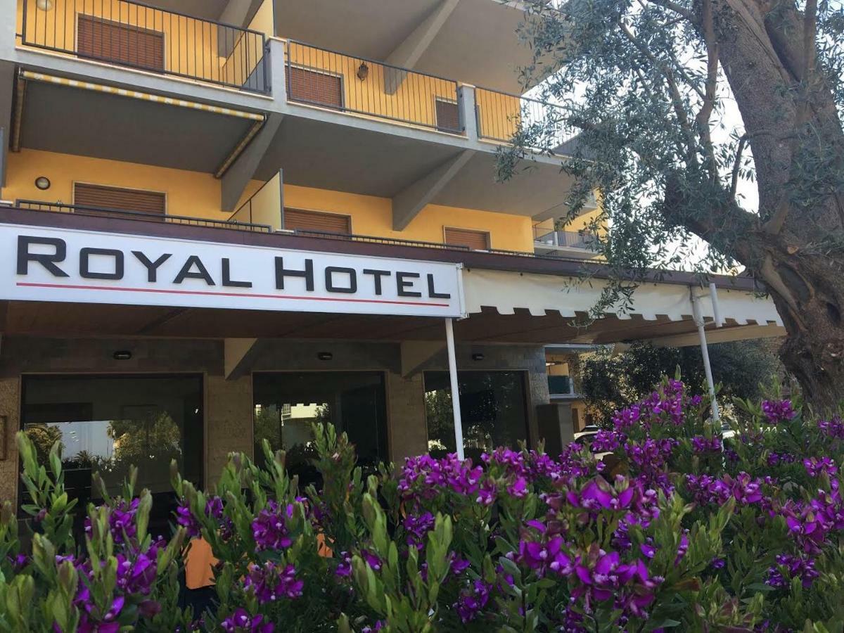 Hotel Royal Сан-Бенедетто-дель-Тронто Екстер'єр фото
