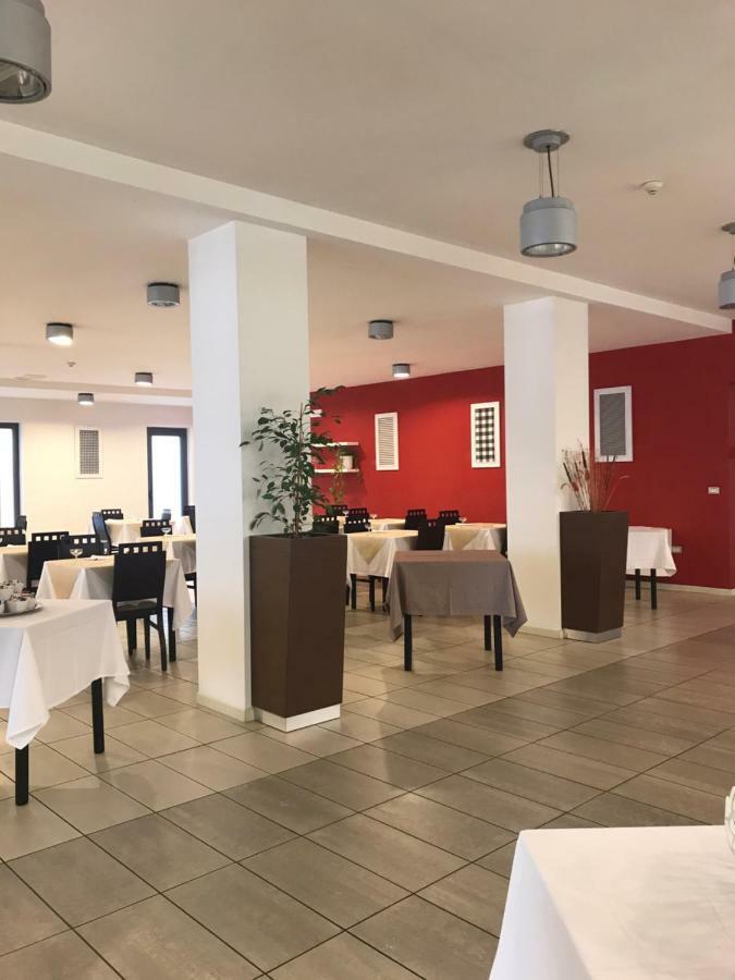 Hotel Royal Сан-Бенедетто-дель-Тронто Екстер'єр фото